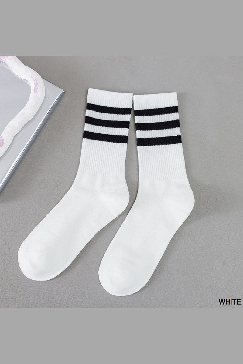 STRIPED PRINT SPORTS SOCKS