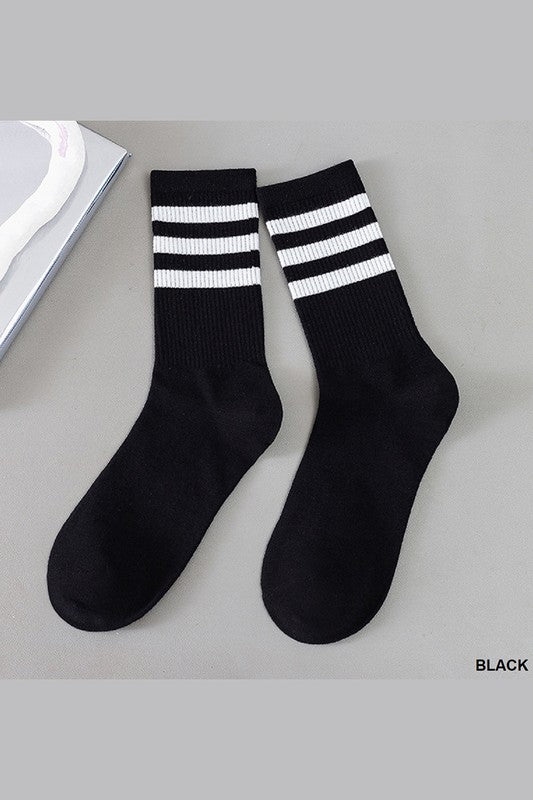 STRIPED PRINT SPORTS SOCKS
