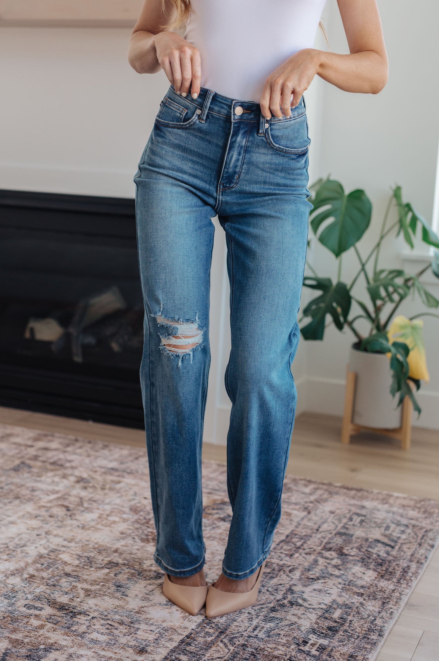 Judy Blue Carrie High Rise  Tummy Control Top 90's Straight Jeans