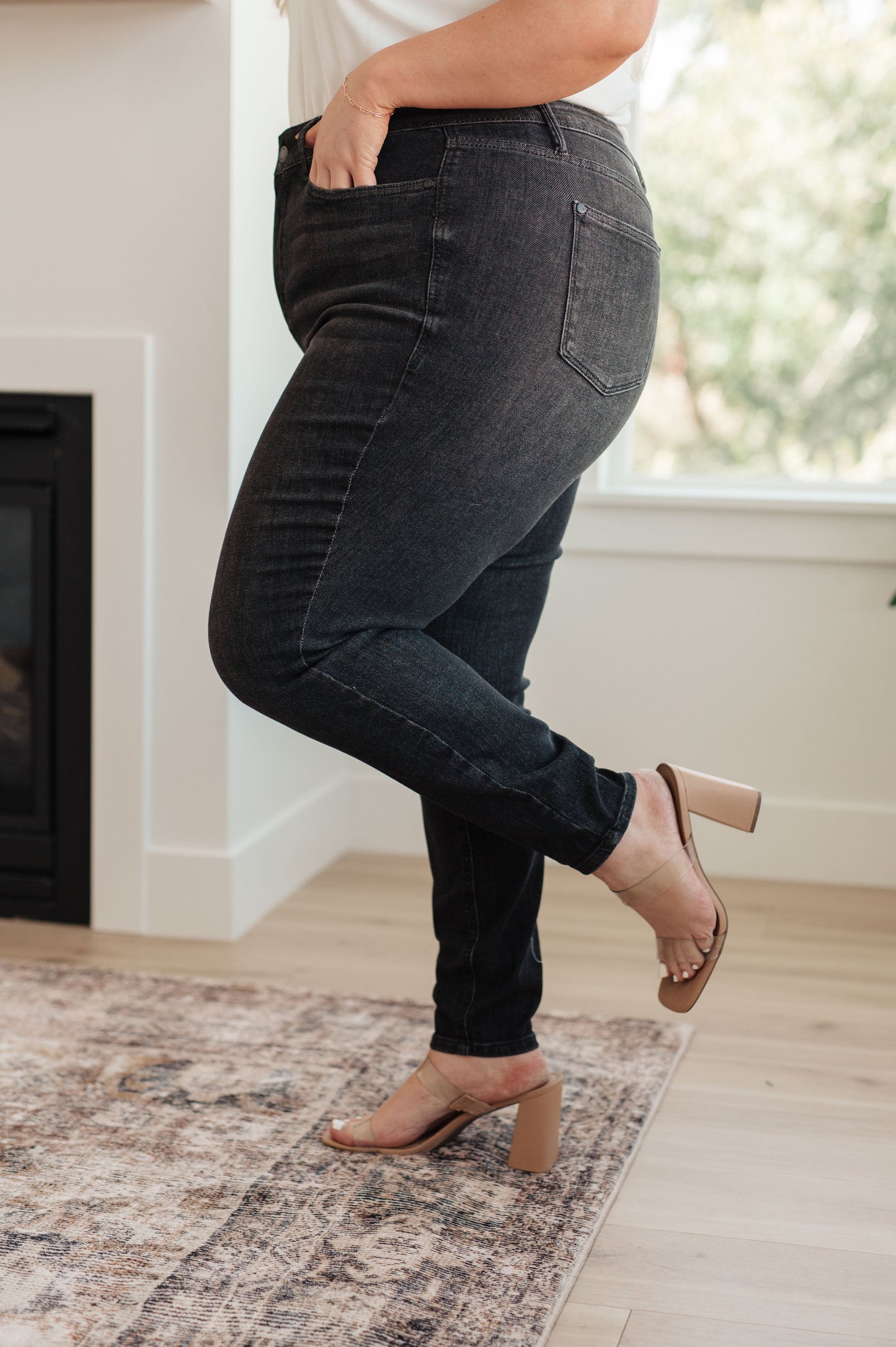 Judy Blue Octavia High Rise Yummy Control Top Skinny Jeans in Washed Black