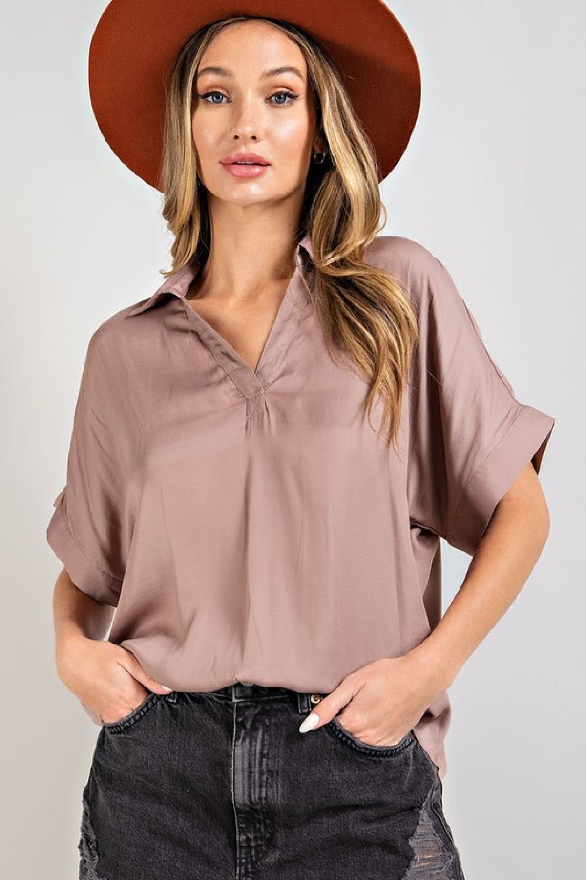 Ee:some V-Neck Short Sleeve Blouse Top