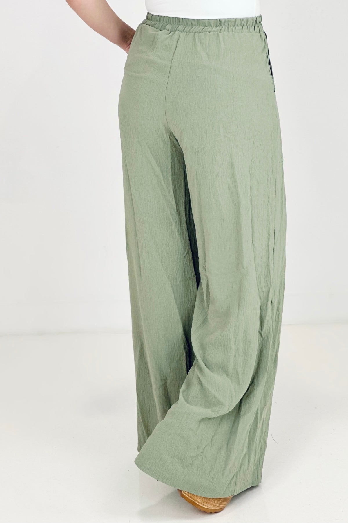 ADORA Solid Wide Leg Pants With Side Pockets