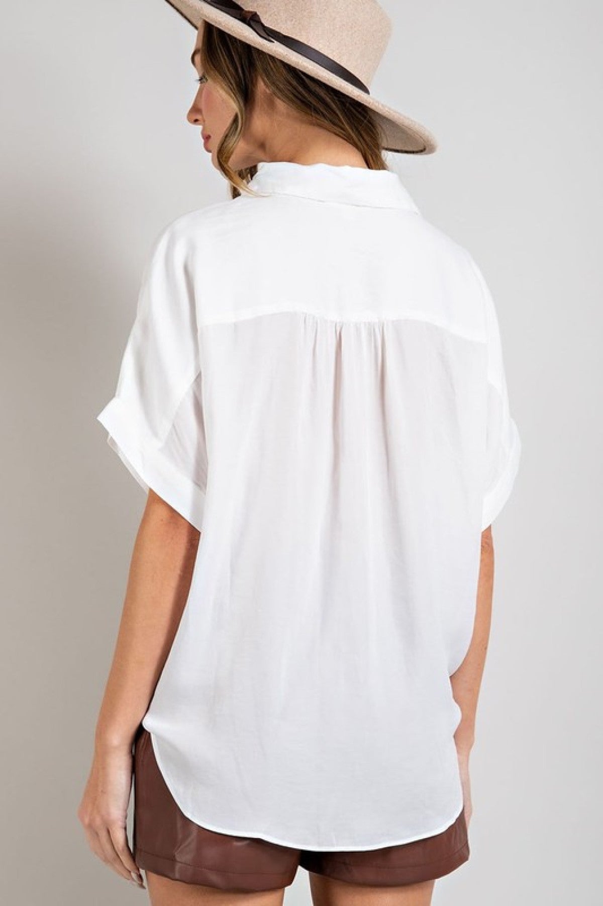 Ee:some V-Neck Short Sleeve Blouse Top