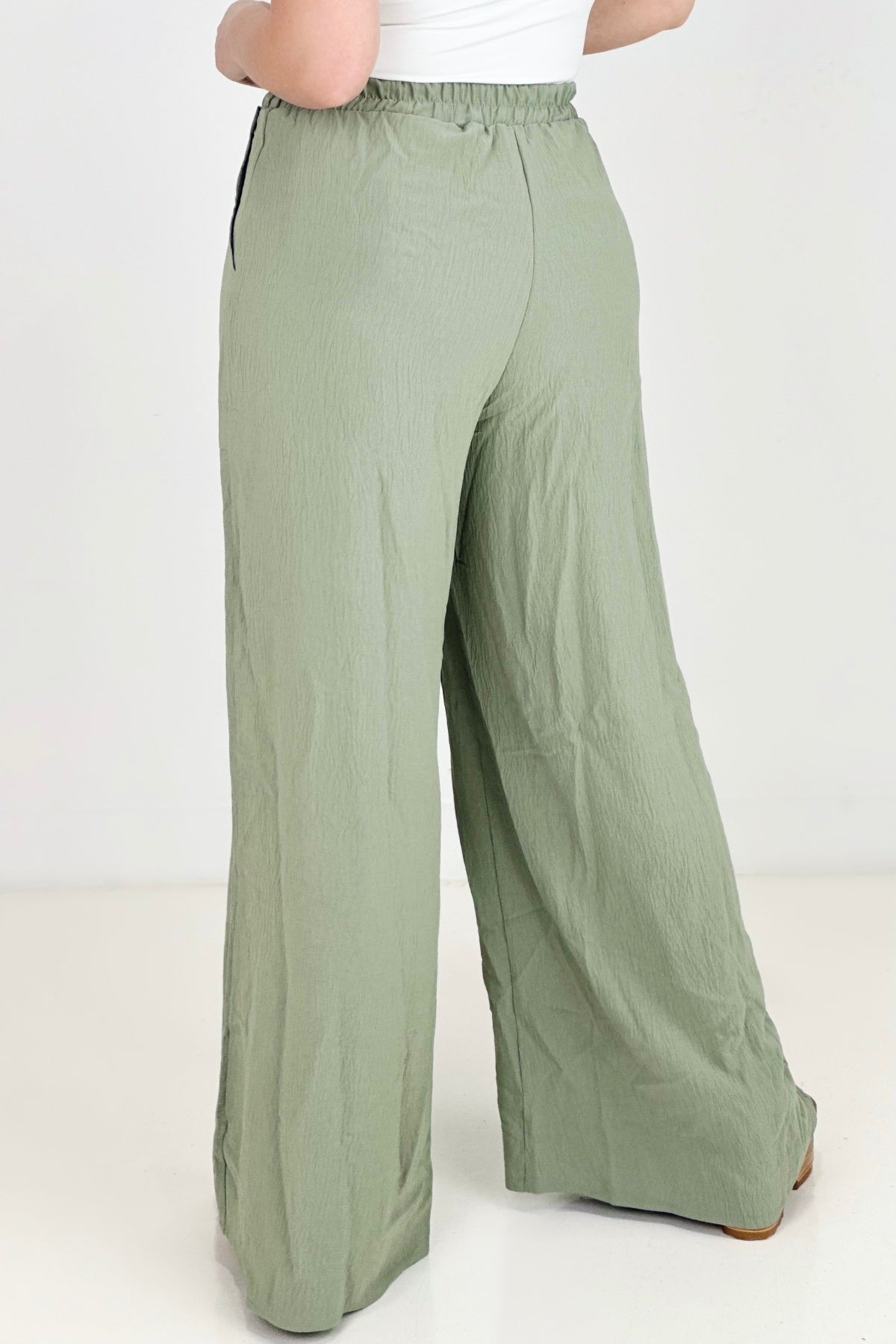 ADORA Solid Wide Leg Pants With Side Pockets