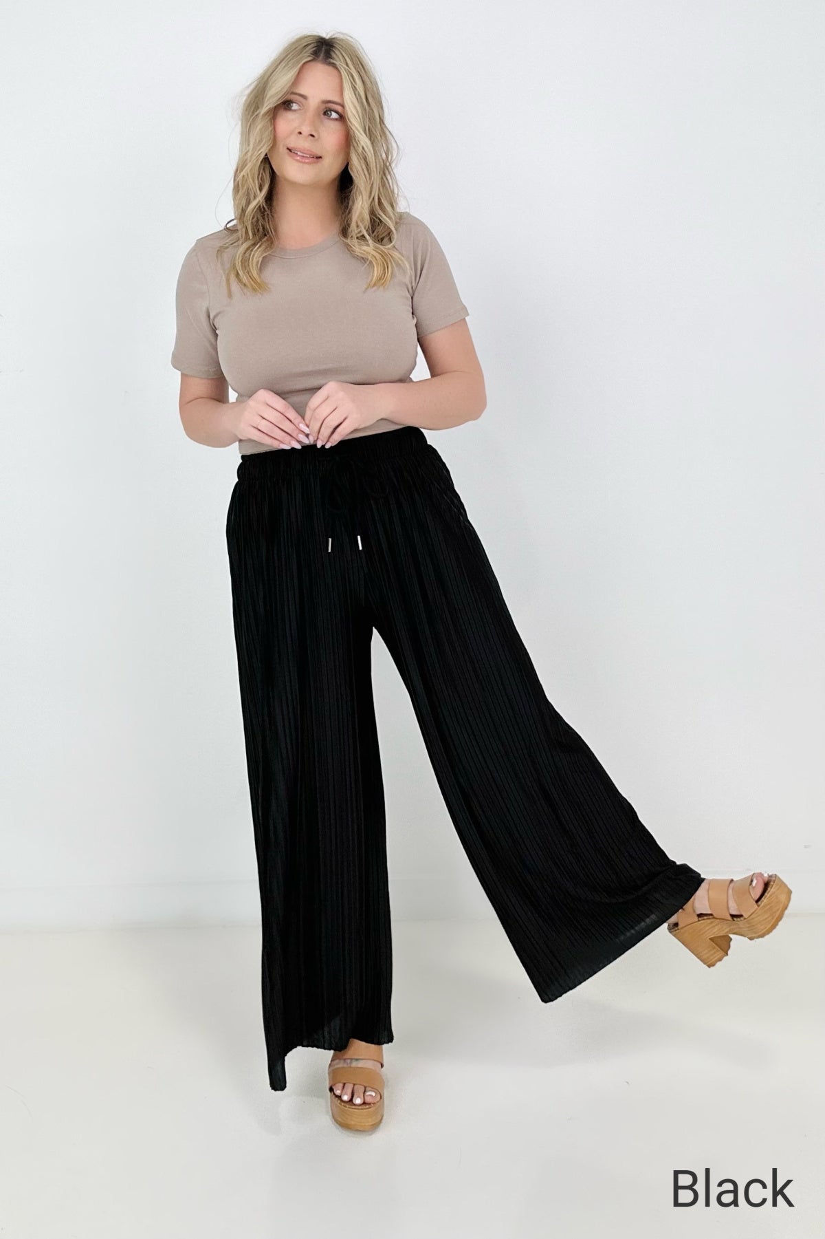Zenana Woven Pleated Wide Leg Pants With Lining