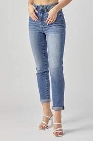 Risen- High Rise Boyfriend  Mom Jeans
