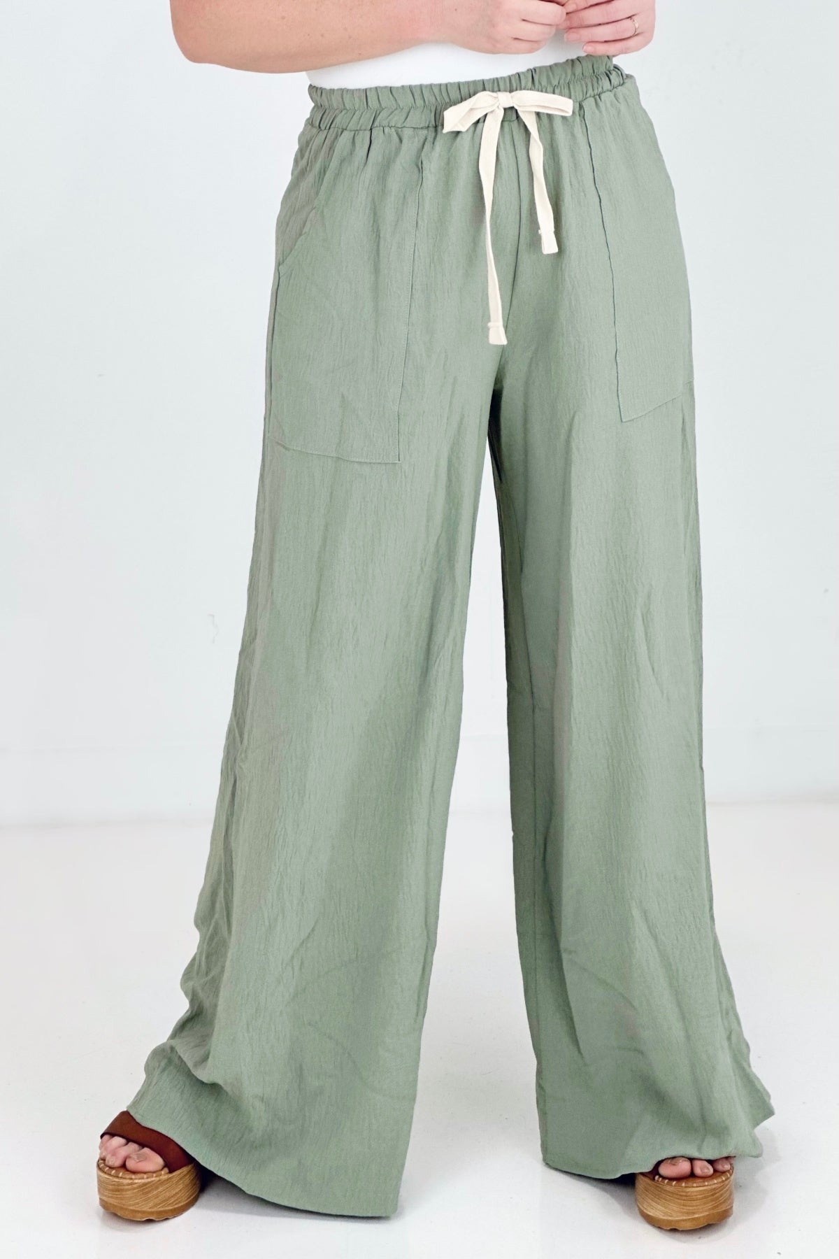 ADORA Solid Wide Leg Pants With Side Pockets