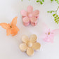 Daisy Claw in Light Pink