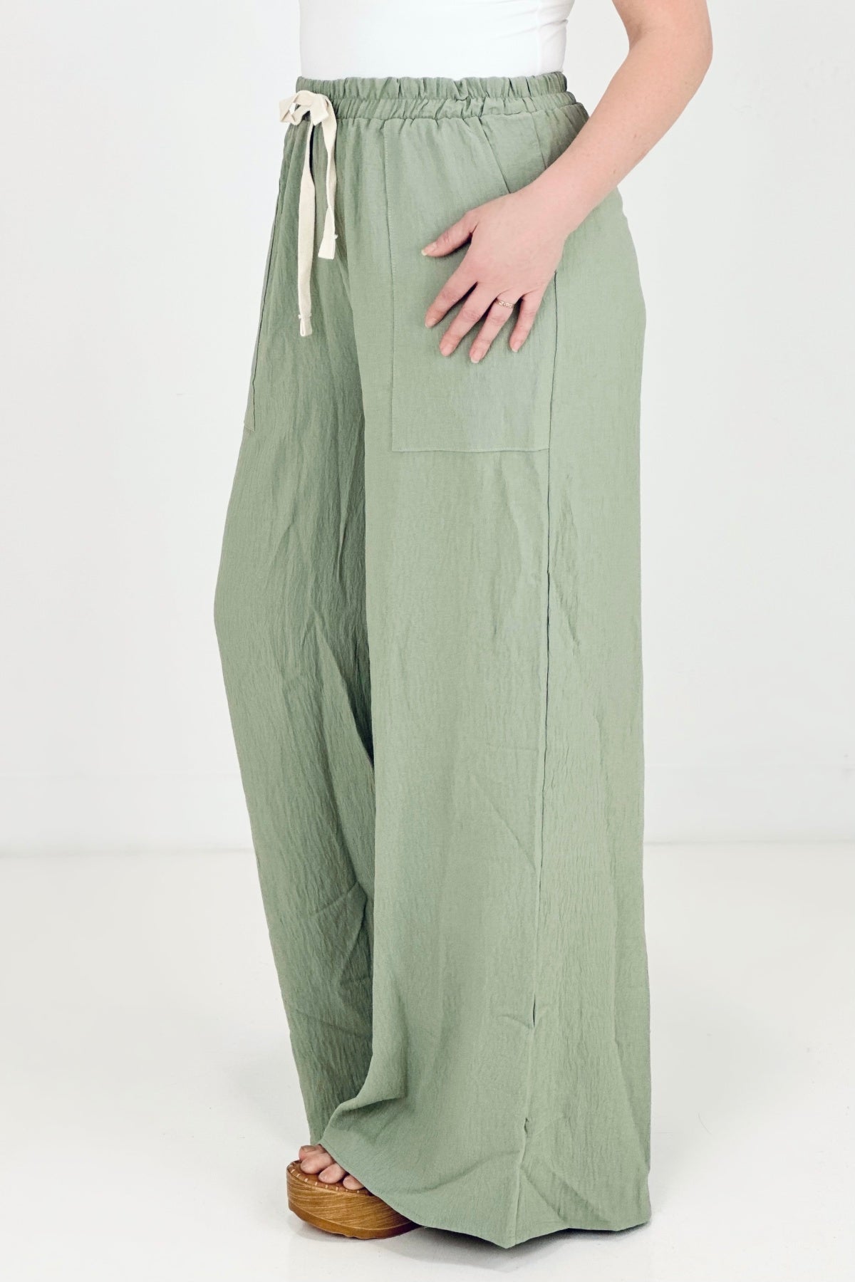 ADORA Solid Wide Leg Pants With Side Pockets