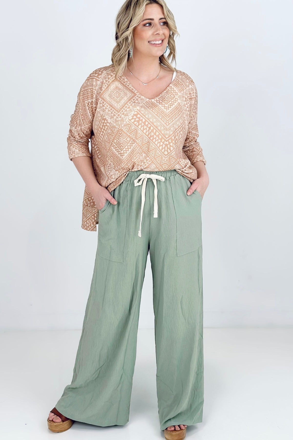 ADORA Solid Wide Leg Pants With Side Pockets
