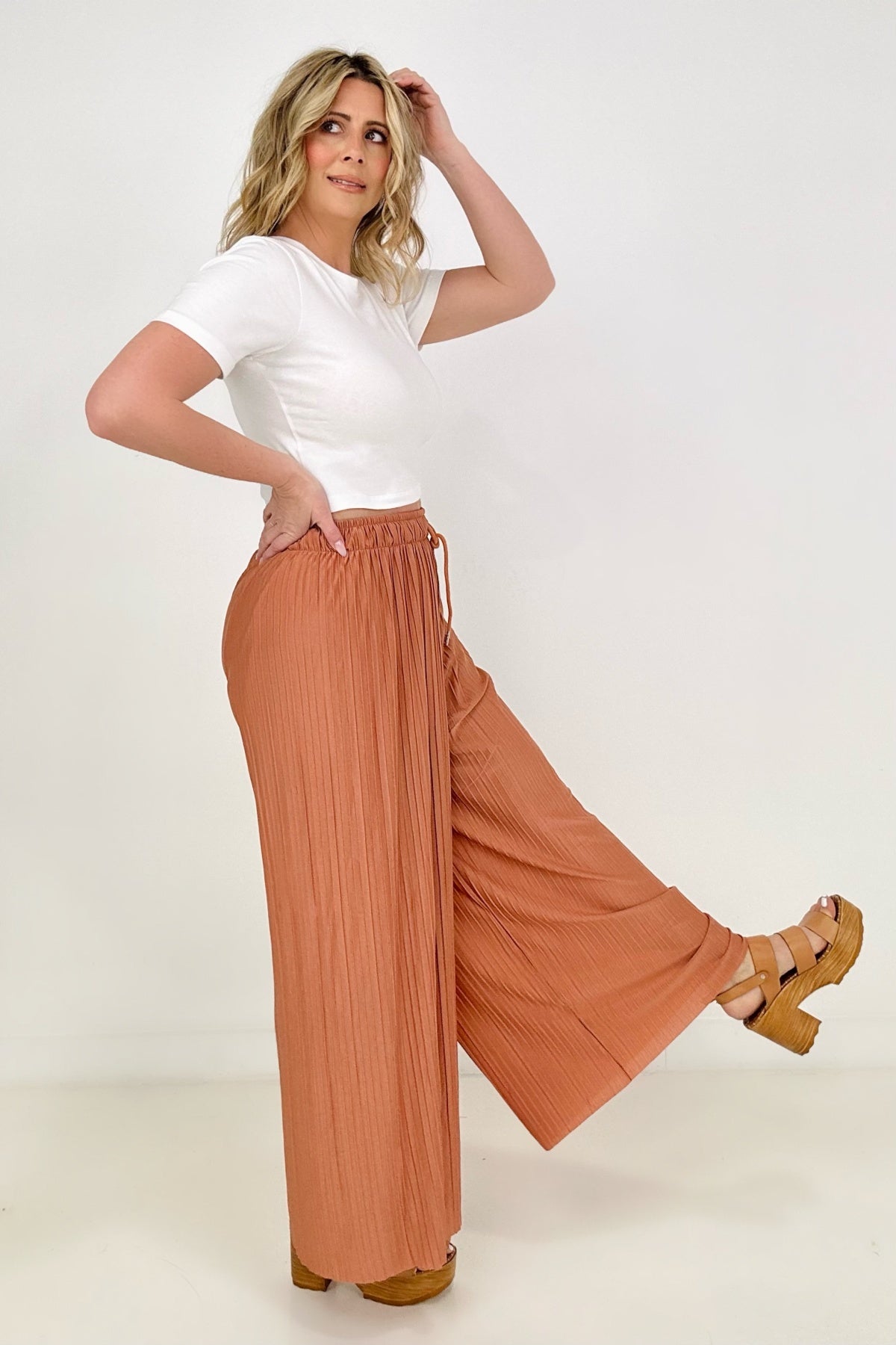 Zenana Woven Pleated Wide Leg Pants With Lining