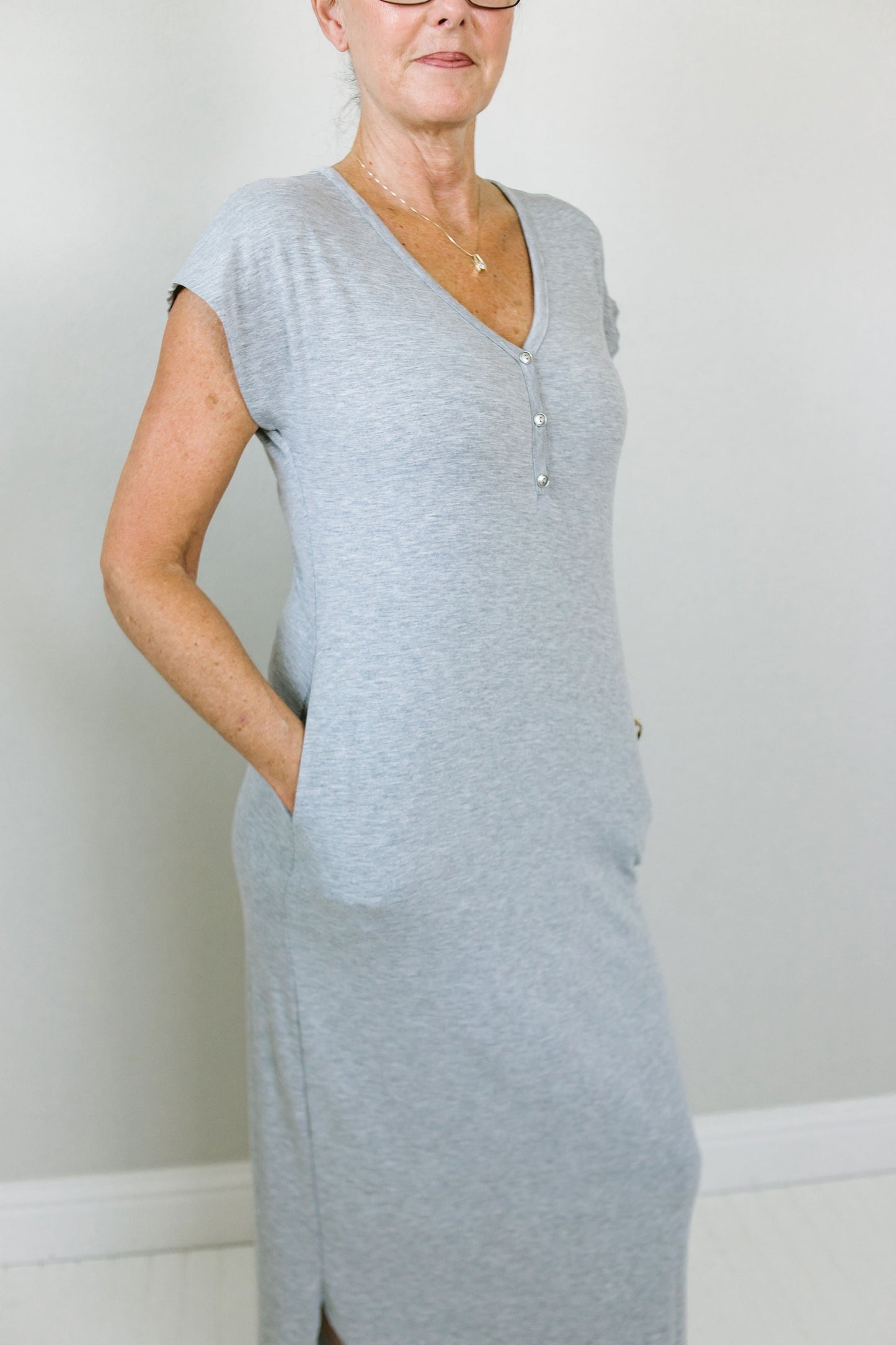 Solid short sleeve V neck Oversized maxi dress