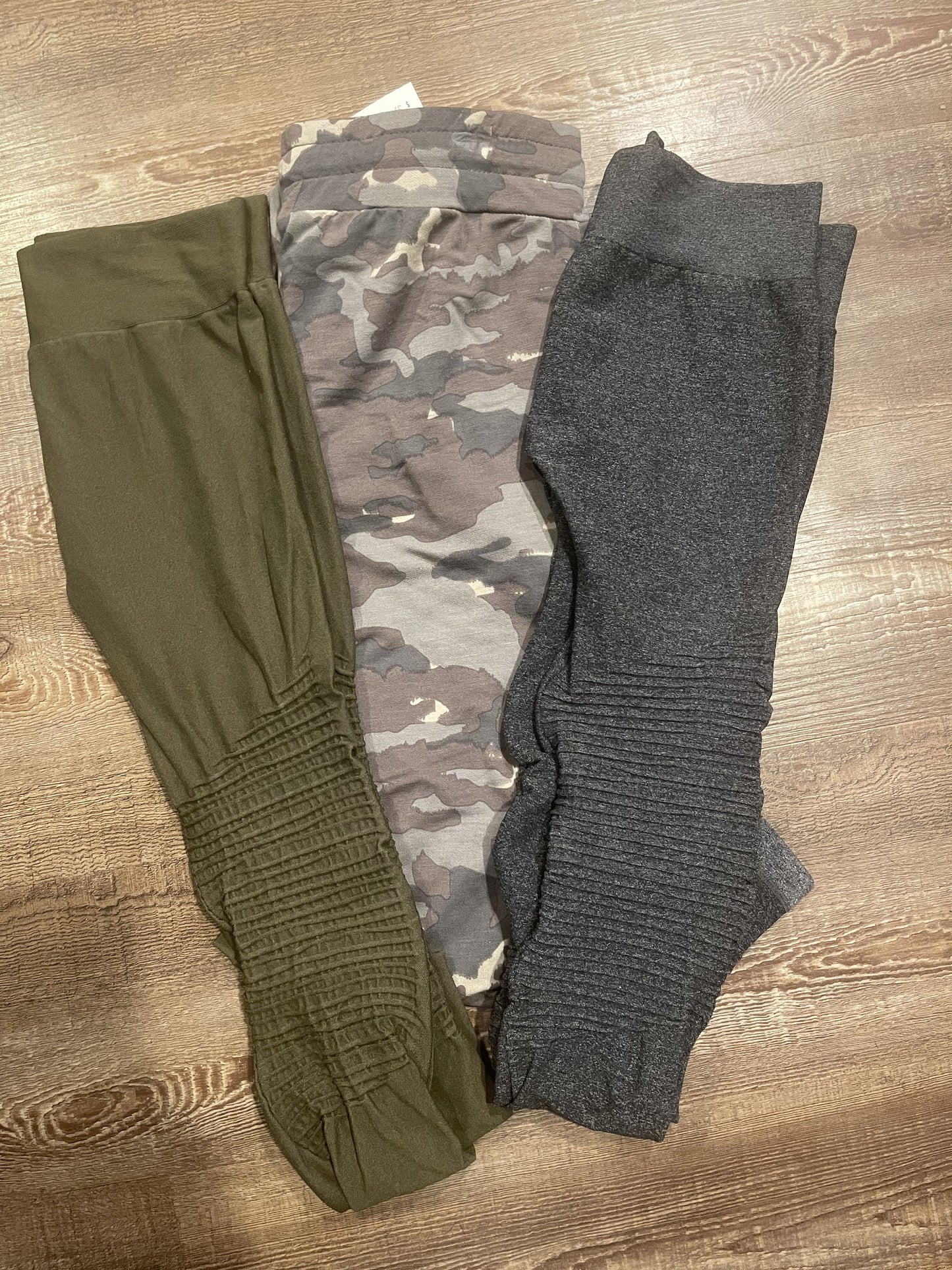 Must Have Leggings ( multiple color)